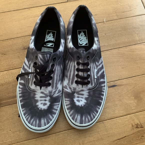 Vans shoes barley been worn men and women can wear - Picture 1 of 7